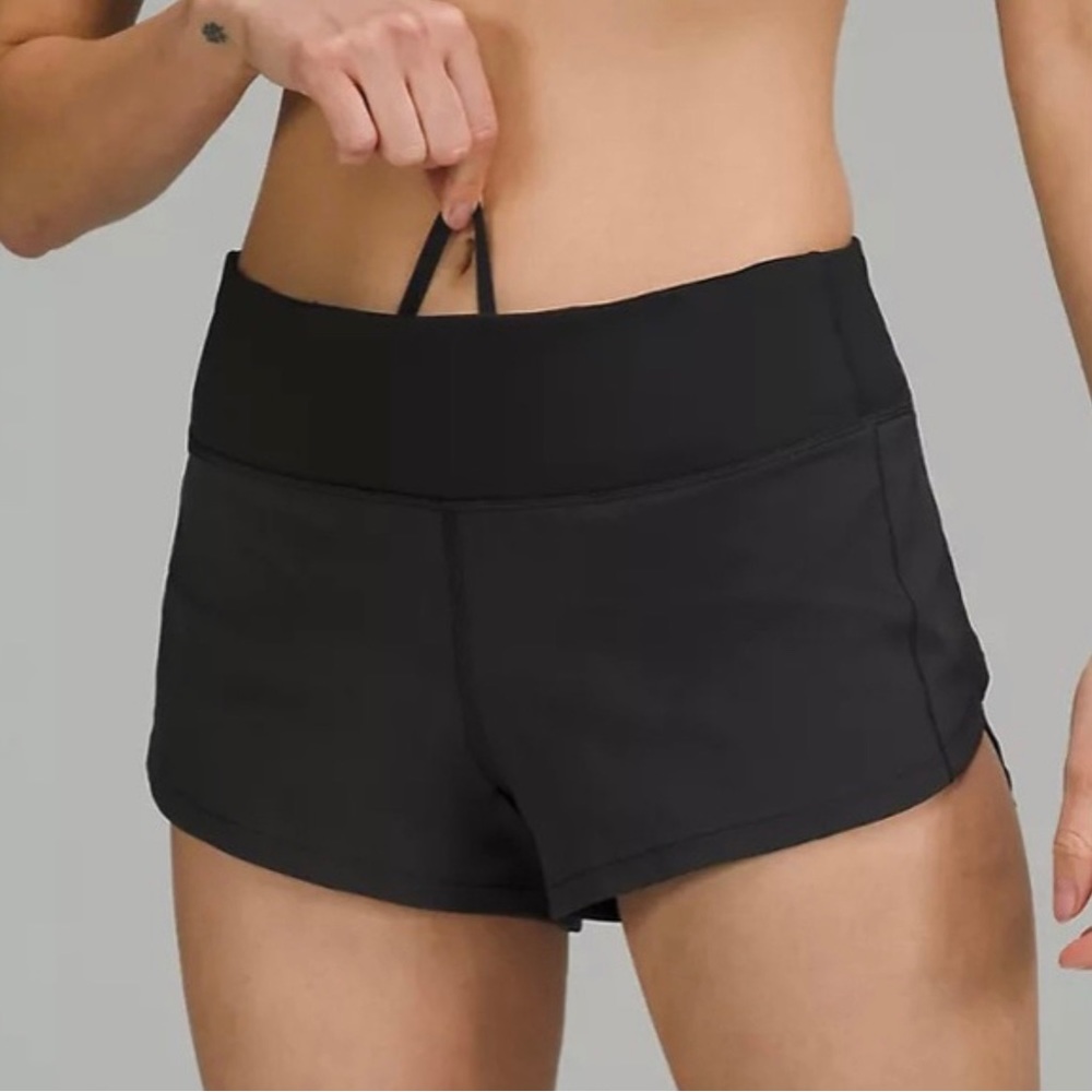 Lululemon Speed Up Short in Black, Size 4